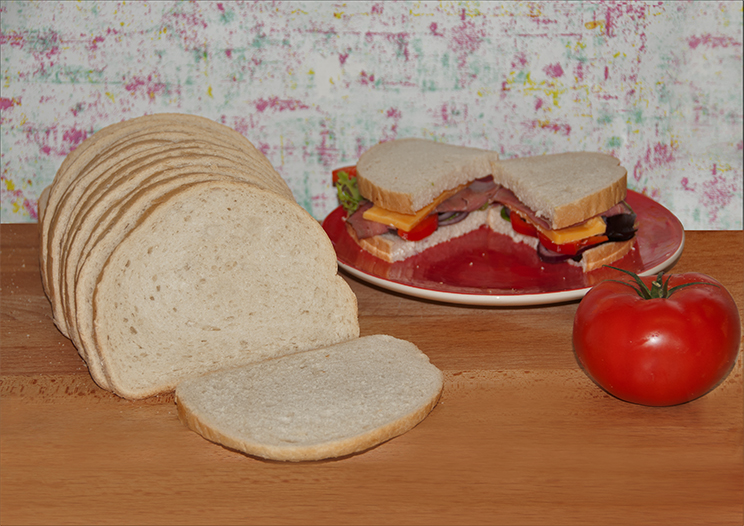 Oval White Sandwich Bread Bloomer - 1,27 x 11,5 cm / 18 slices + 2 crusts