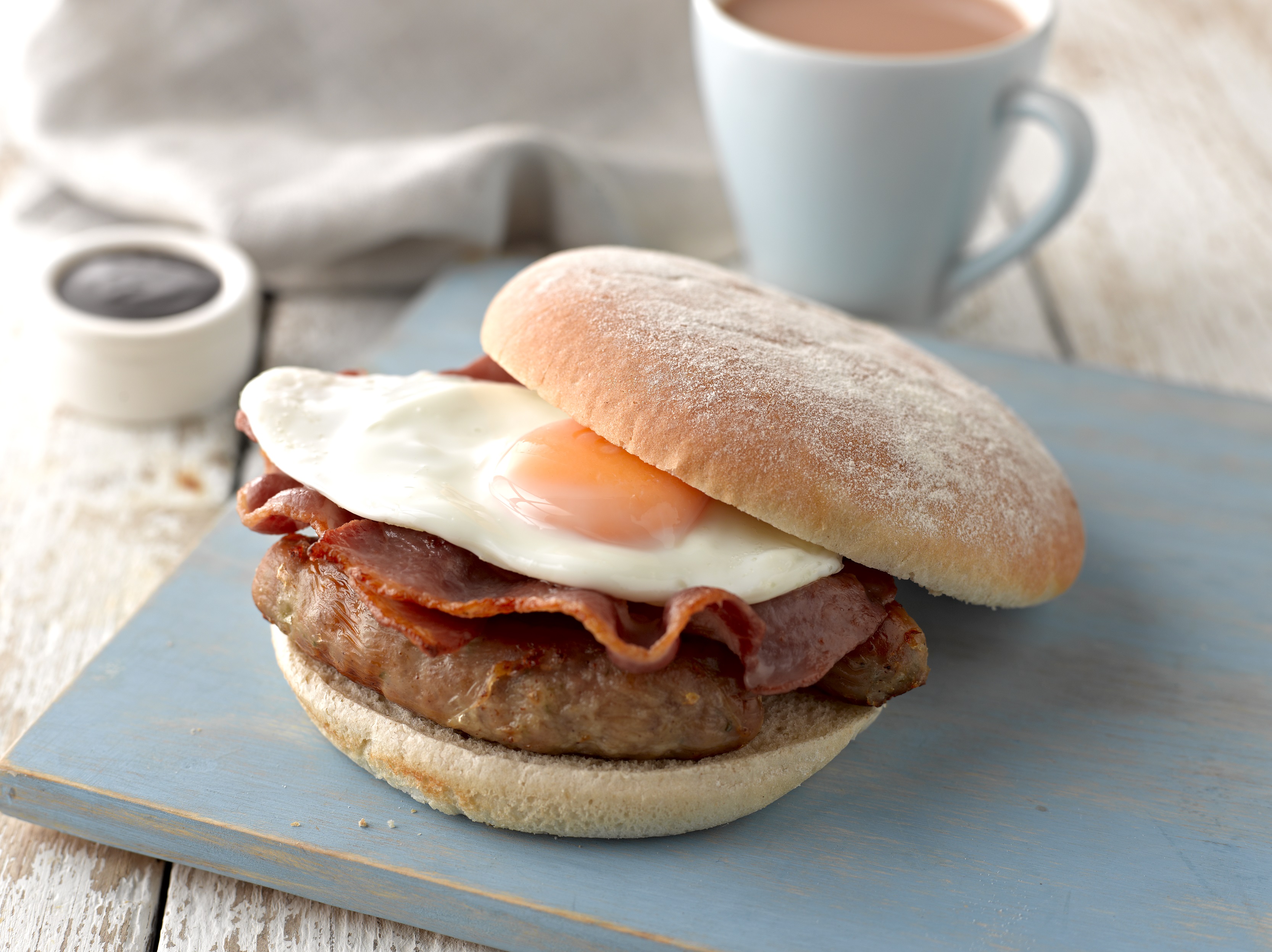 Pão de Hamburguer Jumbo sem Sesamo - 13,5 cm - 115 gr