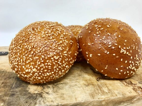 Mini pão de hambúrguer com sésamo - 6 cm - 22 g