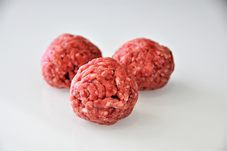 K-Mixed Almôndega crua (carne de porco 43% carne de vaca 6%, especiarias de soja) 25 gr