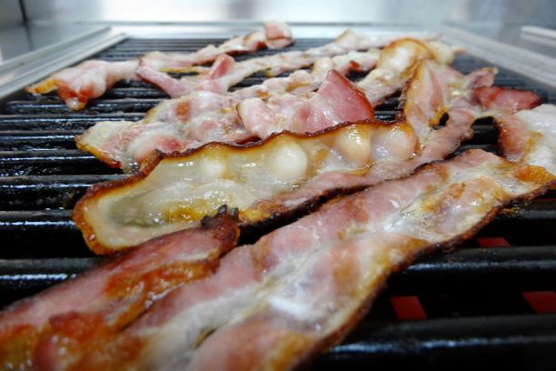 Bacon ahumado en madera de manzano