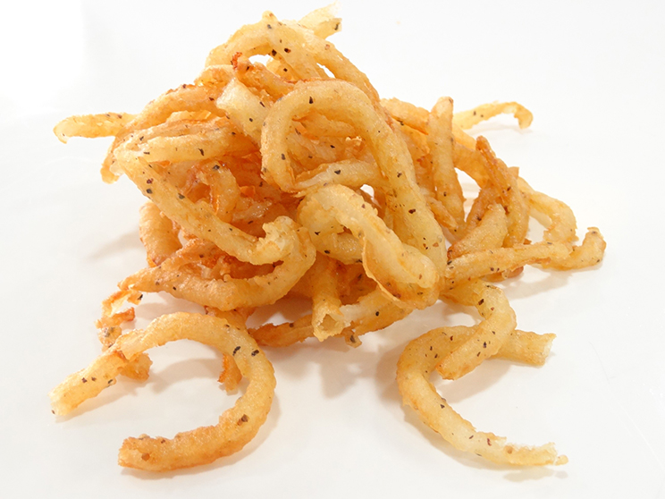 Tiras de cebola panadas com pimenta