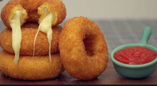 Tortas de queijo cheddar