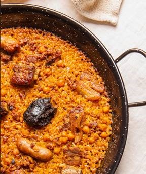 Paella estufada com costeletas - 2 porções (660 g de caldo 300 g de arroz)