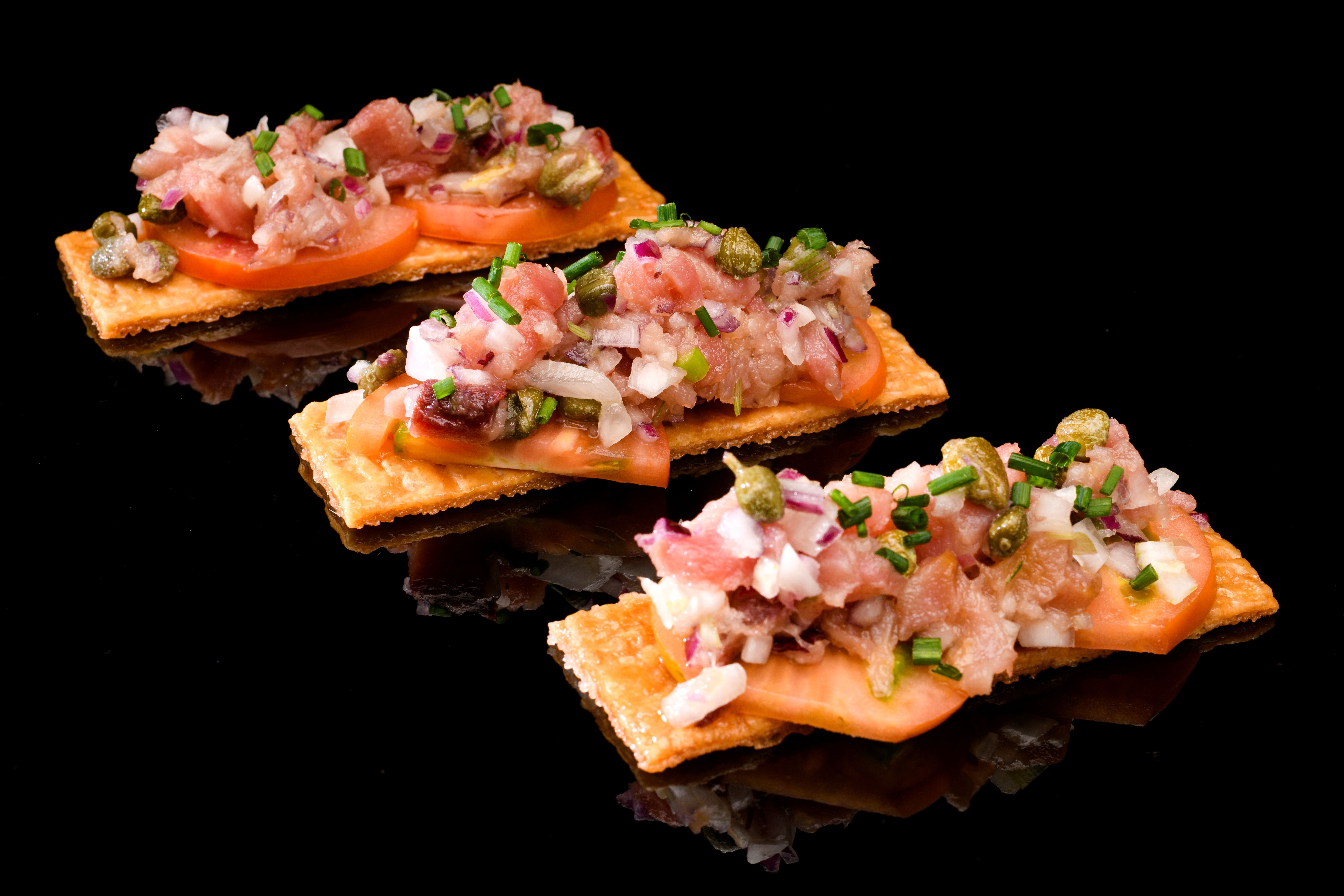 Lingote de massa folhada caramelizada invertida (comprimento 11,5 cm - largura 3,2 cm - espessura 0,5 cm - peso 9 g)