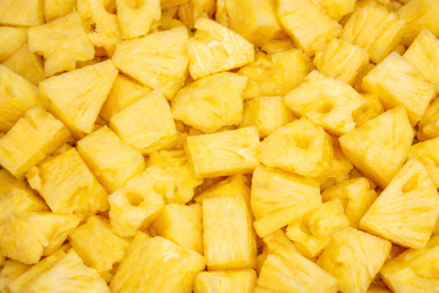 Natural chopped pineapple