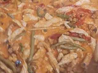 Caril de frango tailandês Rojo